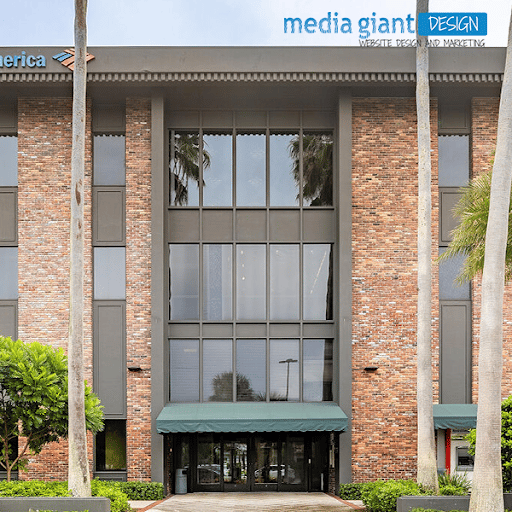 Media Giant Design Vero Beach